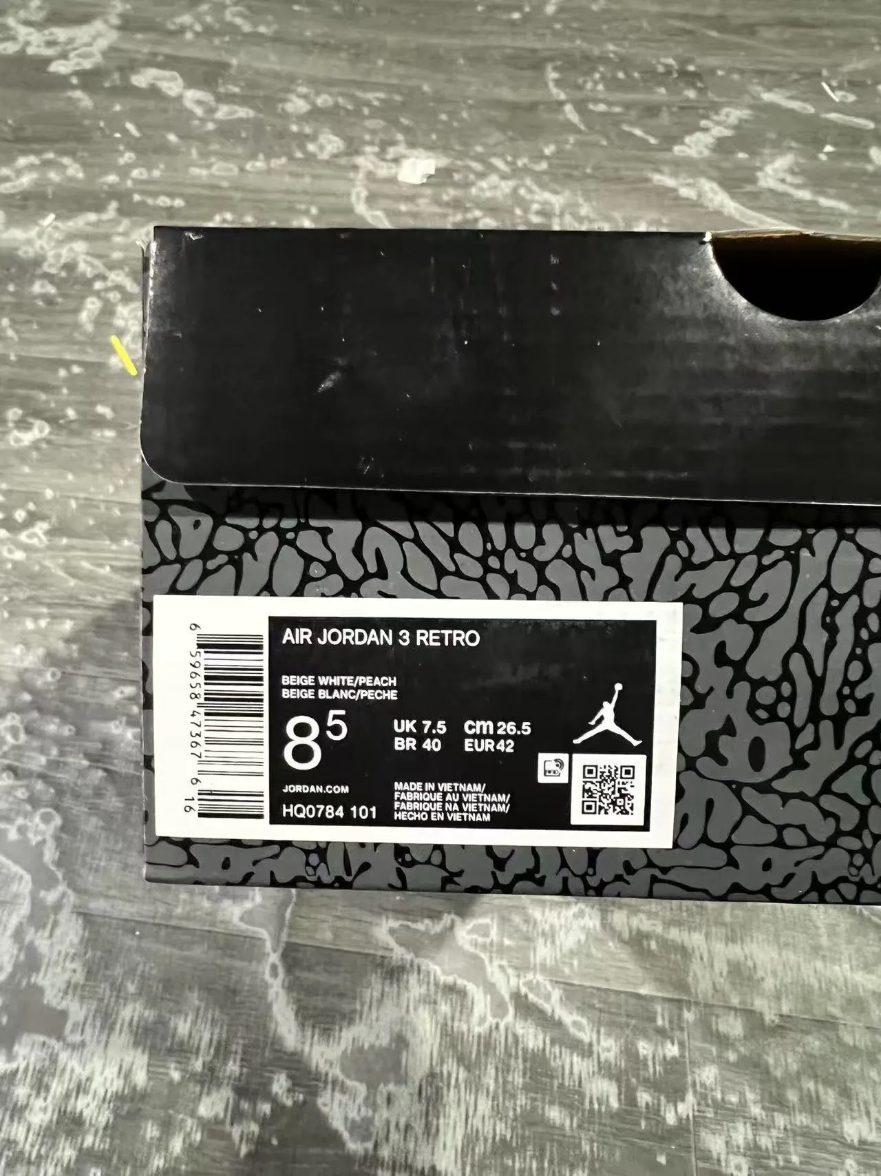 Chaussures de basketball Air Jordan 3 à imprimé éléphant blanc, bleu clair et rose 9