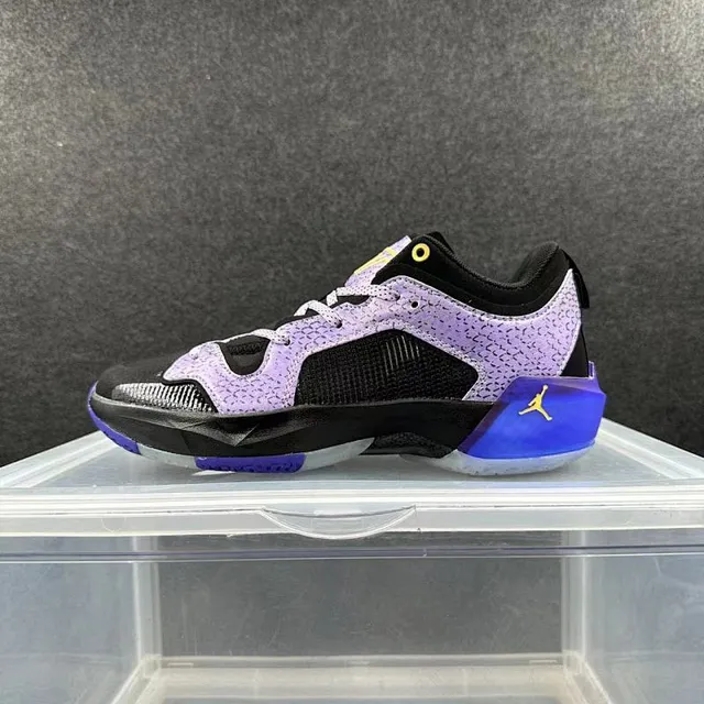 Air Jordan 37 Low বেগুনি স্নেক প্যাটার্ন বাস্কেটবল জুতো 2