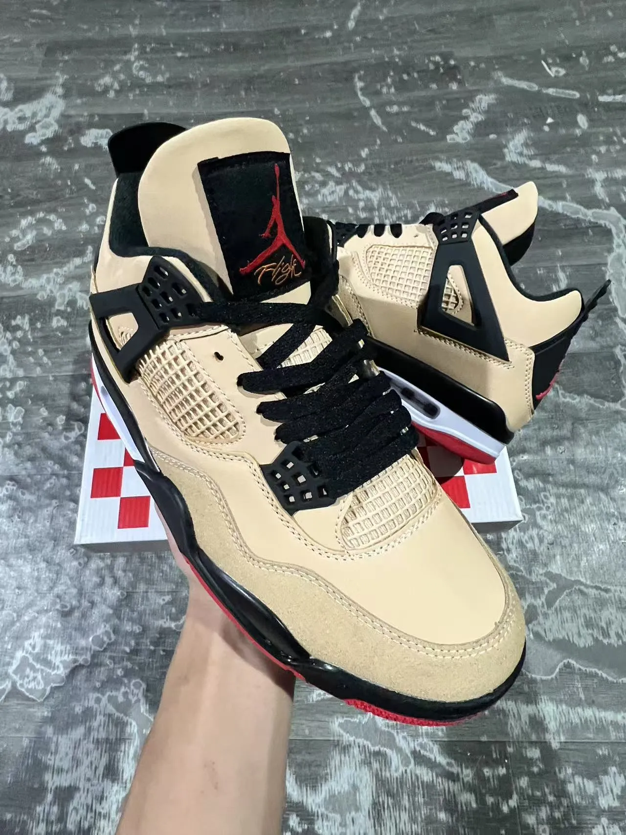 Zapatillas de baloncesto Air Jordan 4 beige negro rojo 2