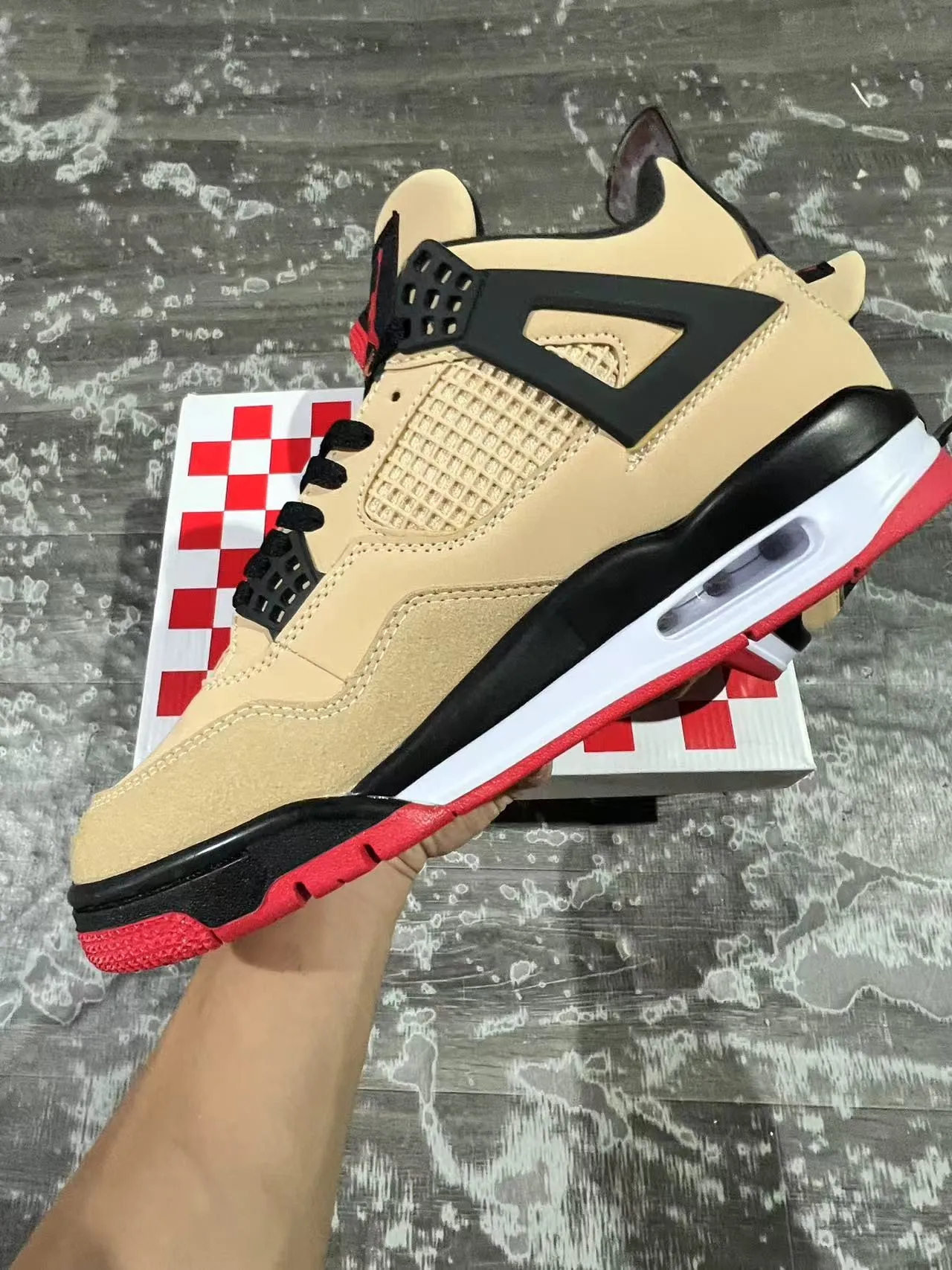 Zapatillas de baloncesto Air Jordan 4 beige negro rojo 5