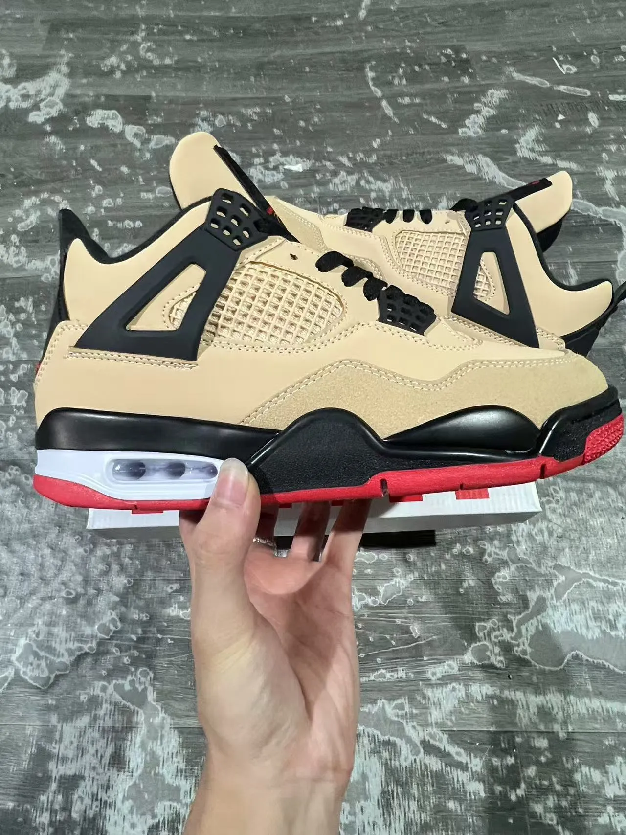 Zapatillas de baloncesto Air Jordan 4 beige negro rojo 7