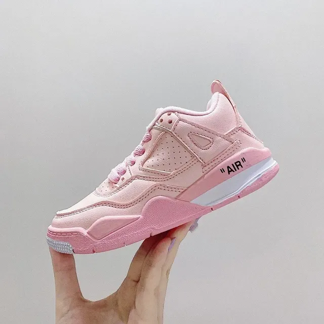 حذاء كرة السلة Air Jordan 4 باللون الأسود 2