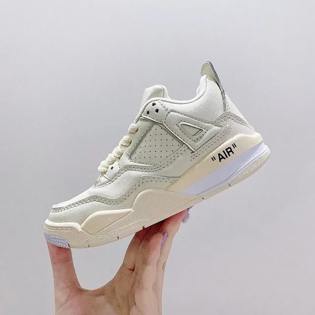 حذاء كرة السلة Air Jordan 4 باللون الأسود 4