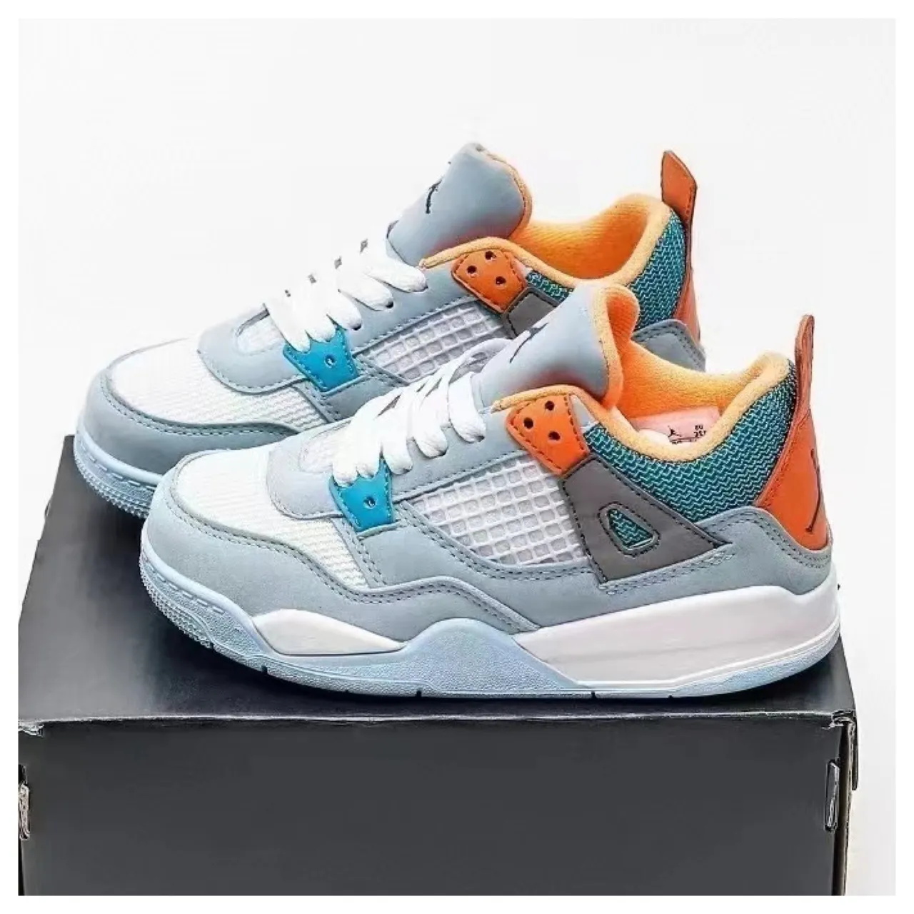 حذاء كرة السلة Air Jordan 4 باللون الأسود 13