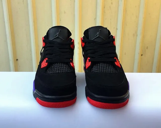 حذاء كرة السلة Air Jordan 4 أسود أحمر بنفسجي 5