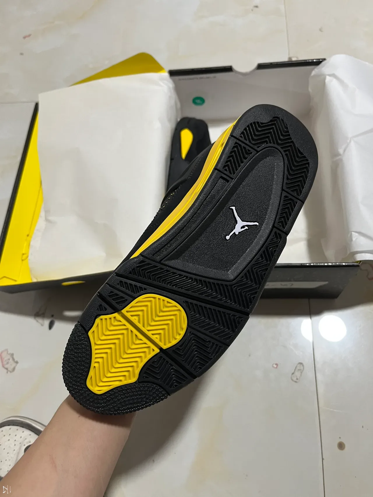 Air Jordan 4 Tênis de Basquete Preto Amarelo 5