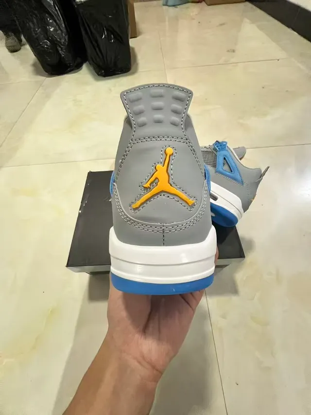 حذاء كرة السلة Air Jordan 4 رمادي أزرق أبيض 8