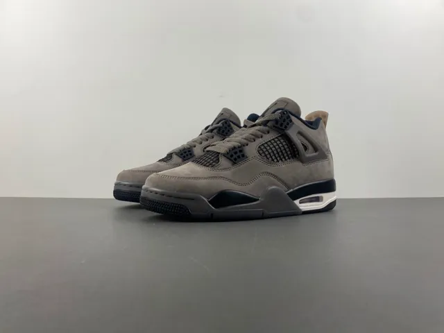 Zapatillas de baloncesto Air Jordan 4 de ante gris 10