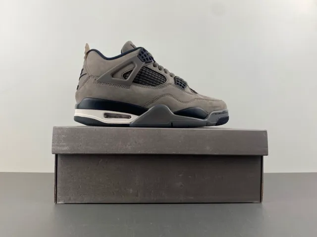 Zapatillas de baloncesto Air Jordan 4 de ante gris 15
