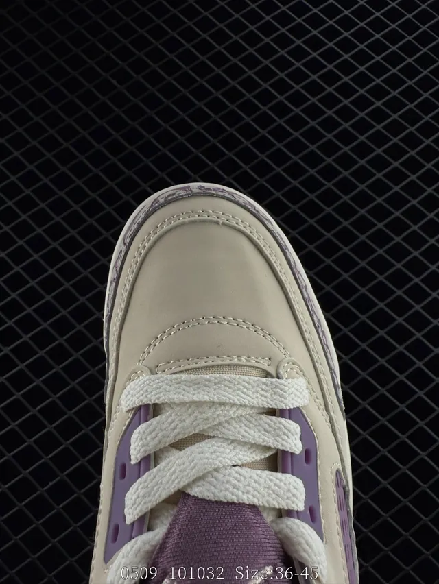 Air Jordan 4 Low 米色和紫色爆裂纹篮球鞋 3
