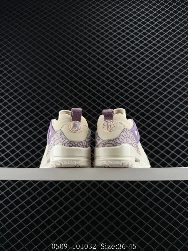 Air Jordan 4 Low 米色和紫色爆裂纹篮球鞋 4