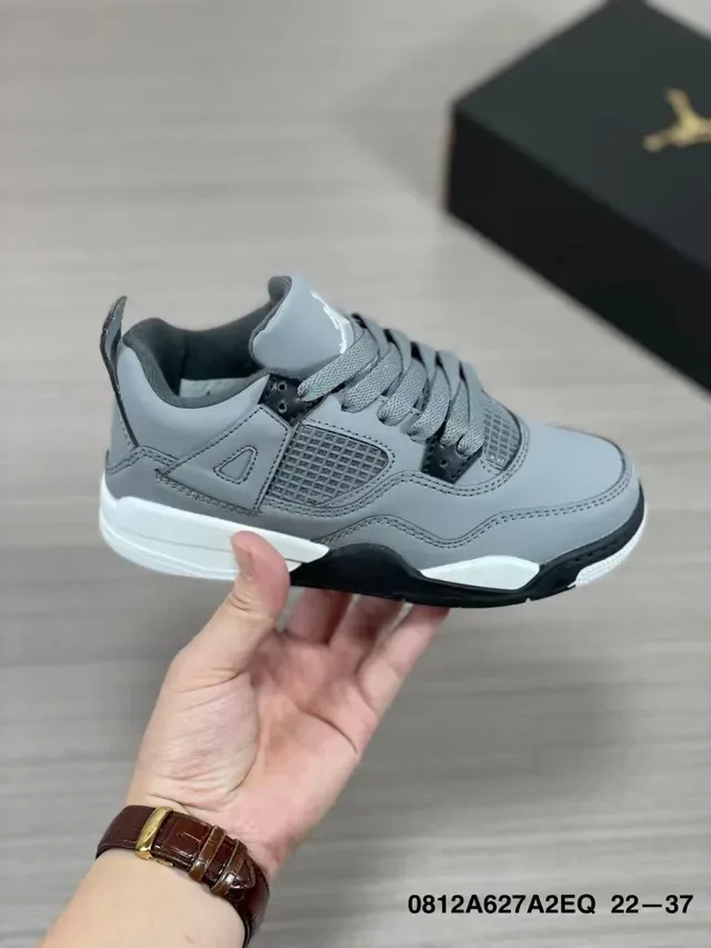 Zapatillas lifestyle Air Jordan 4 magenta y blanco 15