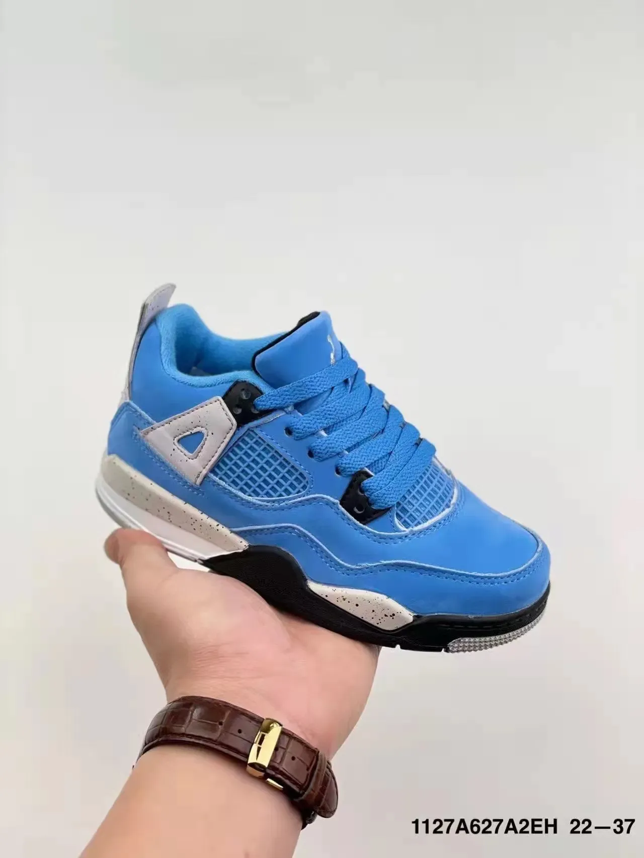 Zapatillas lifestyle Air Jordan 4 magenta y blanco 19