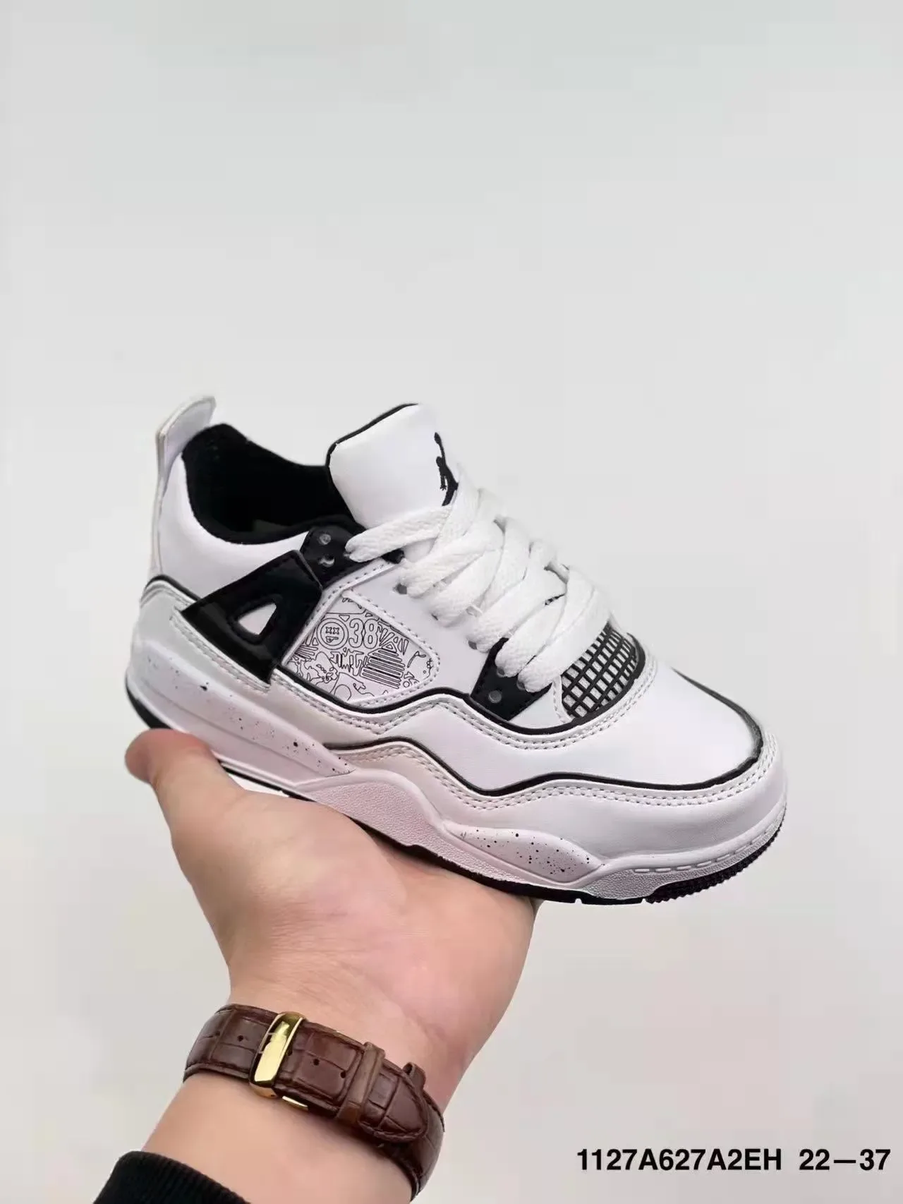 Zapatillas lifestyle Air Jordan 4 magenta y blanco 22
