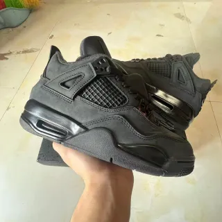 Zapatillas de baloncesto Air Jordan 4 negro monocromático