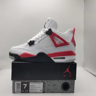 Air Jordan 4 Retro Red Cement 篮球鞋