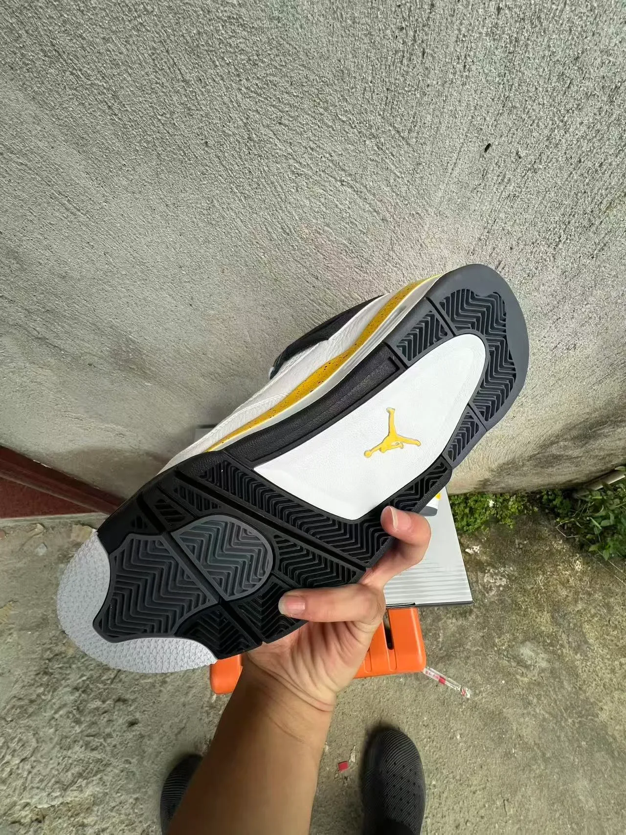 Air Jordan 4 Chaussures de Basket Blanc Noir Jaune Moucheté 6
