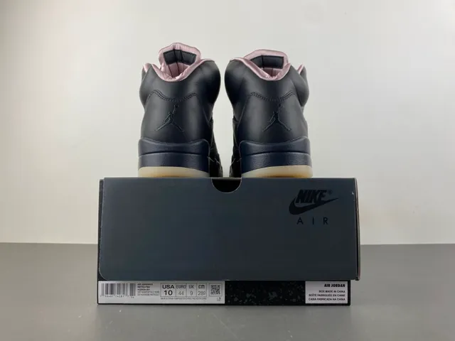 Zapatillas de baloncesto para mujer Air Jordan 5 negro y rosa 17