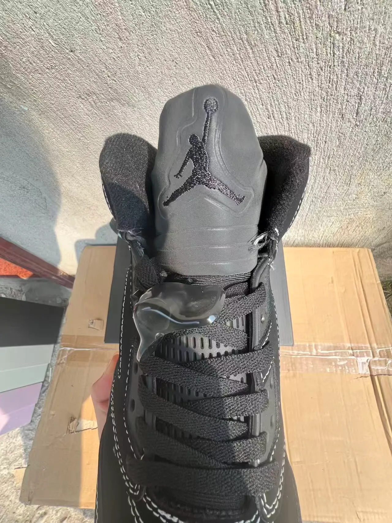 Zapatillas de baloncesto Air Jordan 5 negro rojo llama 4