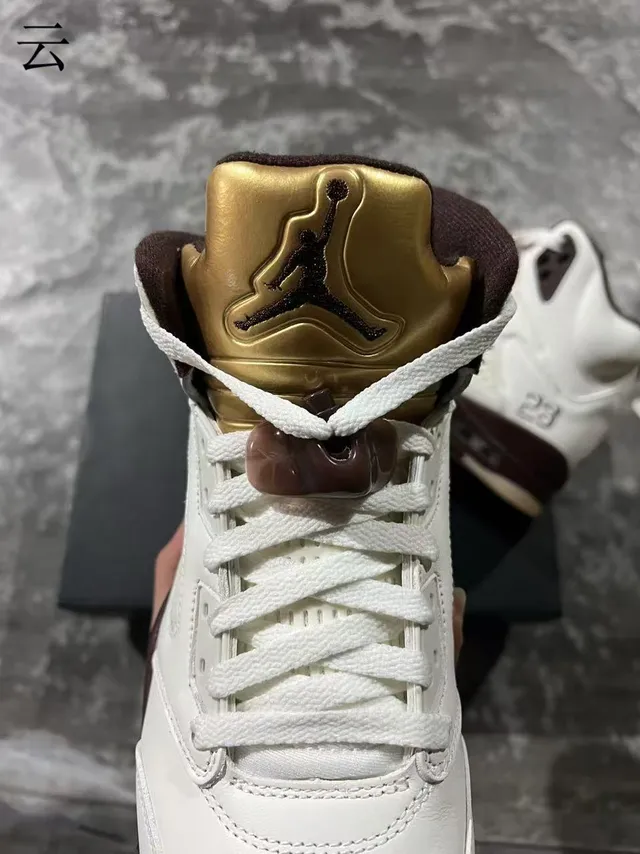 Zapatillas de baloncesto Air Jordan 5 blanco marrón dorado 4