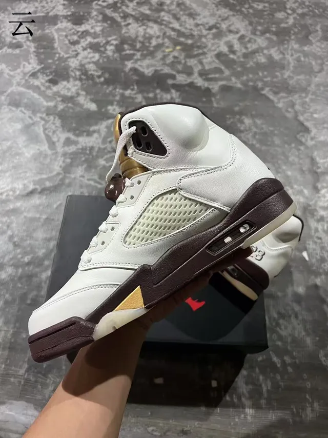 Zapatillas de baloncesto Air Jordan 5 blanco marrón dorado 5
