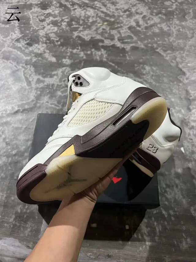 Zapatillas de baloncesto Air Jordan 5 blanco marrón dorado 6