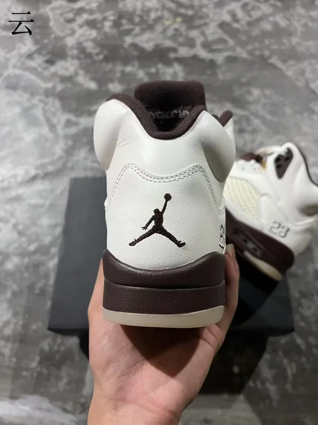 Zapatillas de baloncesto Air Jordan 5 blanco marrón dorado 8