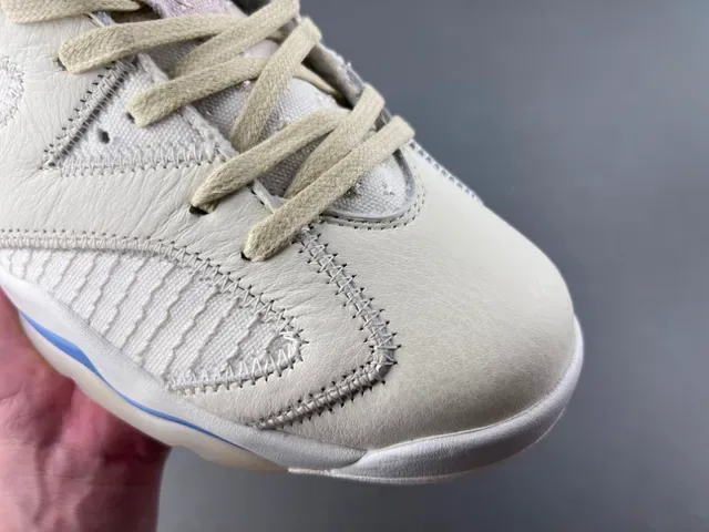 Air Jordan 6 Beige Blue High-Top Leather-Mesh Hybrid Upper Basketball Shoes 2