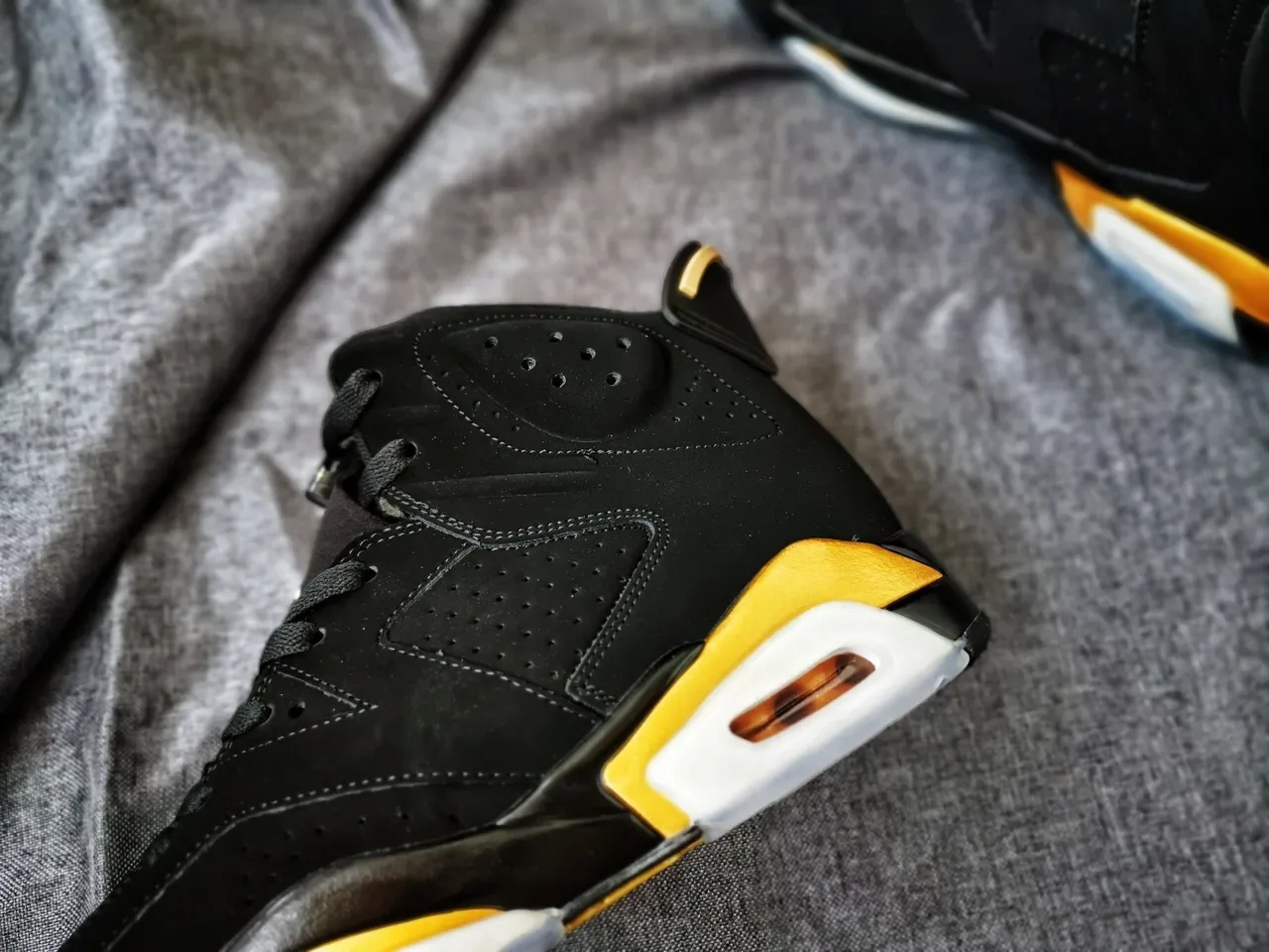 Air Jordan 6 黑金 Visible Air 篮球鞋 5