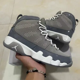Air Jordan 9 灰白色篮球鞋