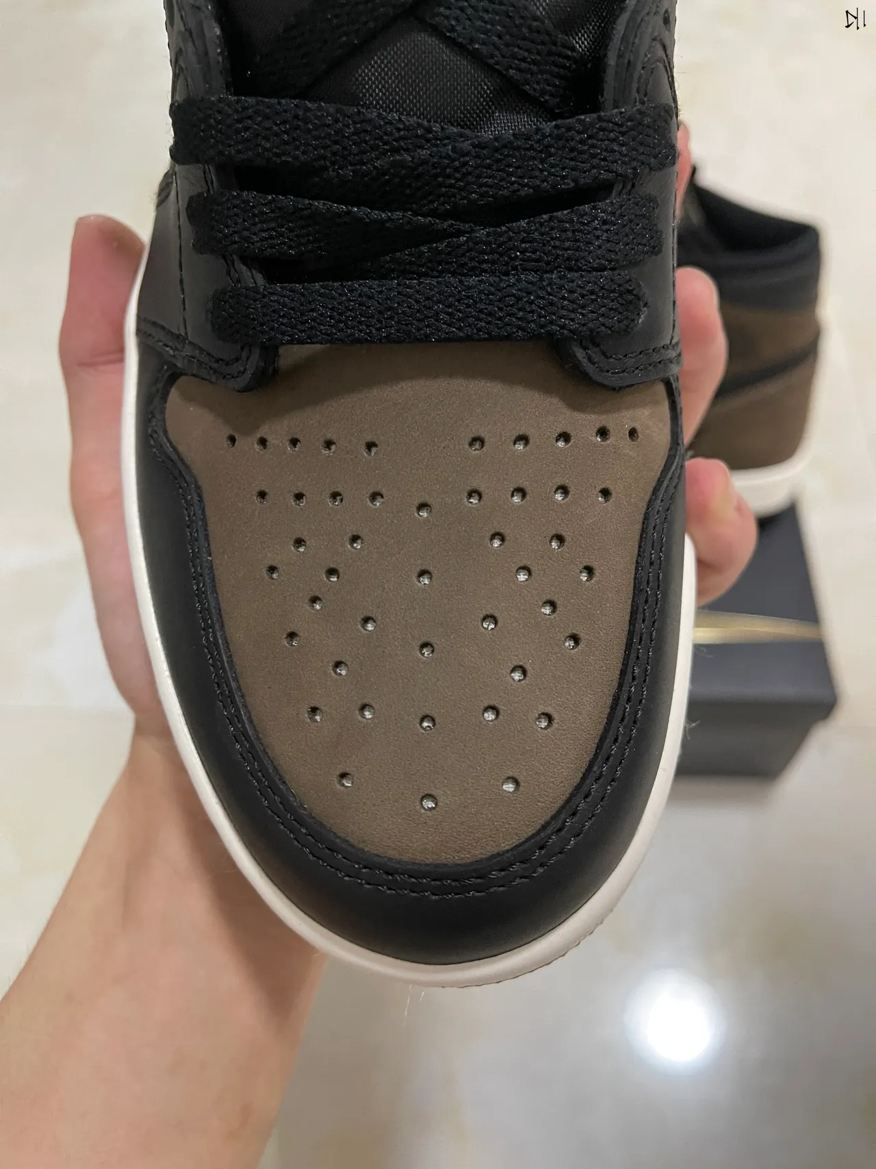 Air Jordan काले भूरे हाई-टॉप परफोरेटेड टो बास्केटबॉल जूते 5