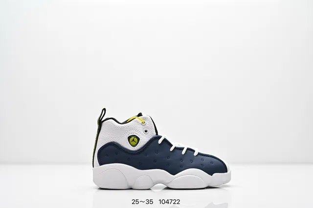 Tênis de basquete Air Jordan de cano alto com cabedal em couro perfurado preto e laranja 2