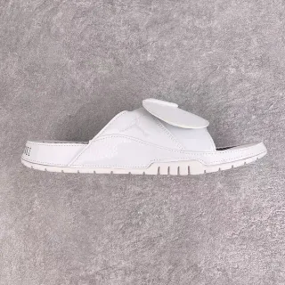 شبشب سلايد أبيض Air Jordan Hydro 4
