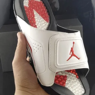 Chinelos Air Jordan Hydro Slide branco vermelho preto