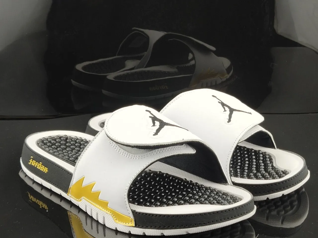 Air Jordan Slide 白黑金闪电拖鞋 3
