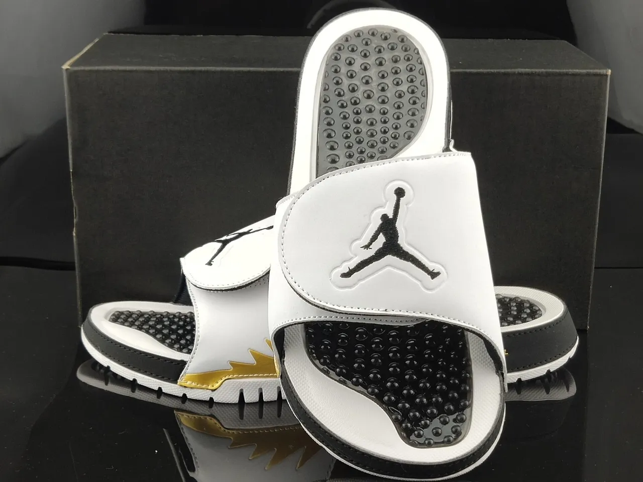 Air Jordan Slide 白黑金闪电拖鞋 4