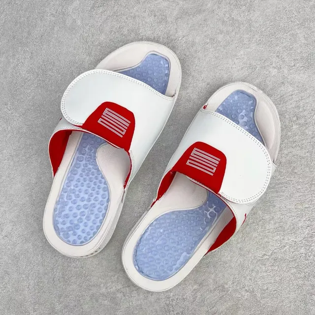 Air Jordan 白红配色仿皮鞋面 Jumpman Logo 拖鞋 3