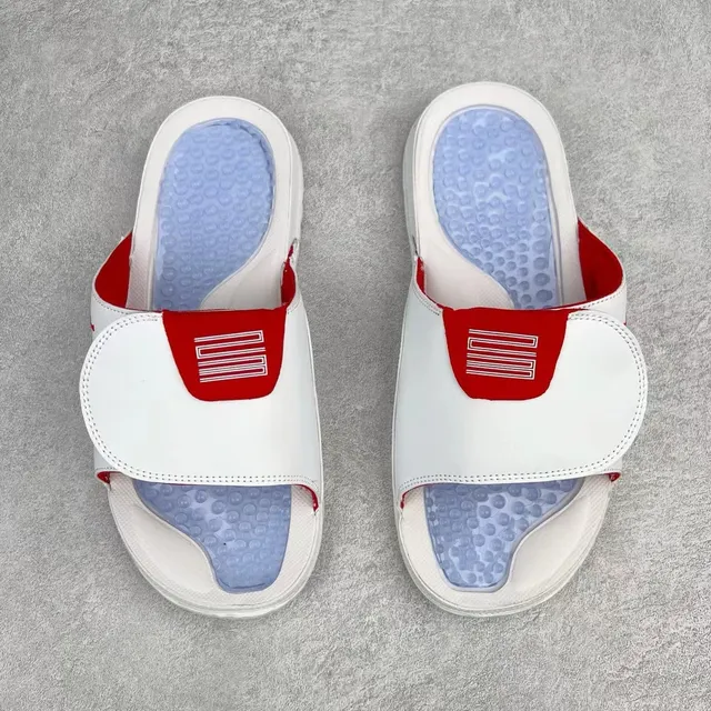 Air Jordan 白红配色仿皮鞋面 Jumpman Logo 拖鞋 4