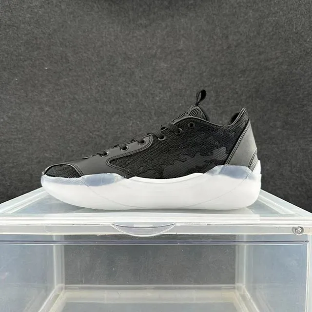 Chaussures de basketball Air Jordan XXXIX noir et blanc 2
