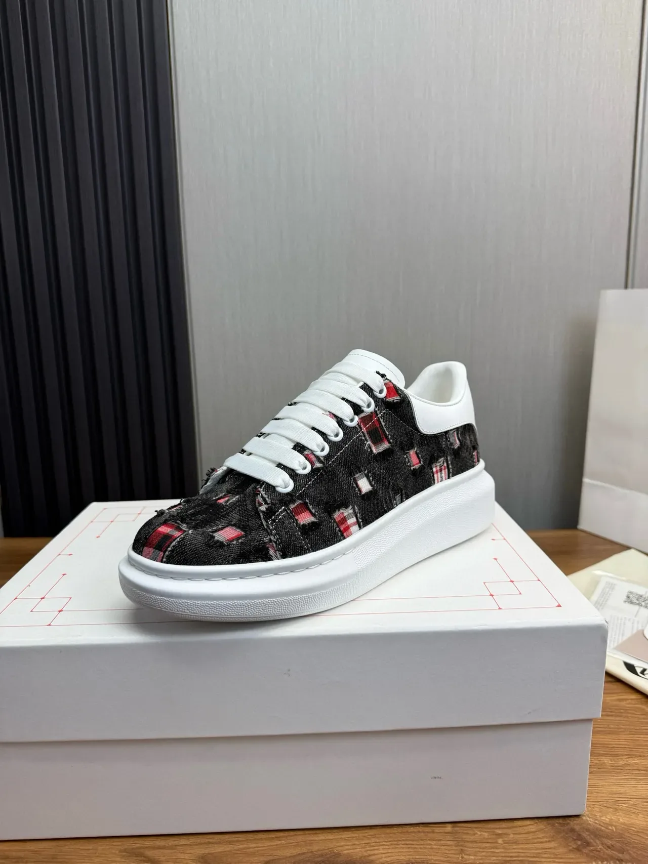 Alexander McQueen Oversized Sneaker White Black Red Lifestyle Sneakers 2