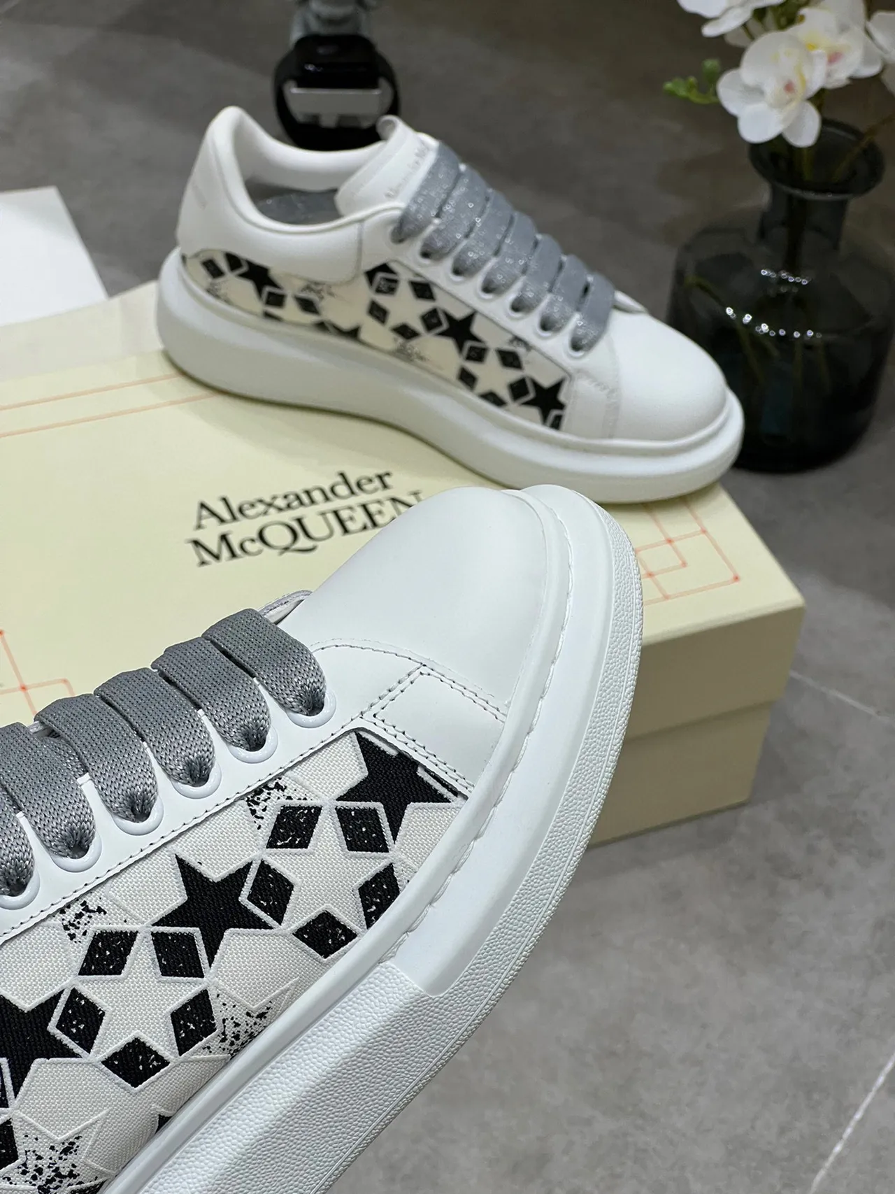 Alexander McQueen Oversized Sneaker White Black Star Perforated Lifestyle Sneakers 2
