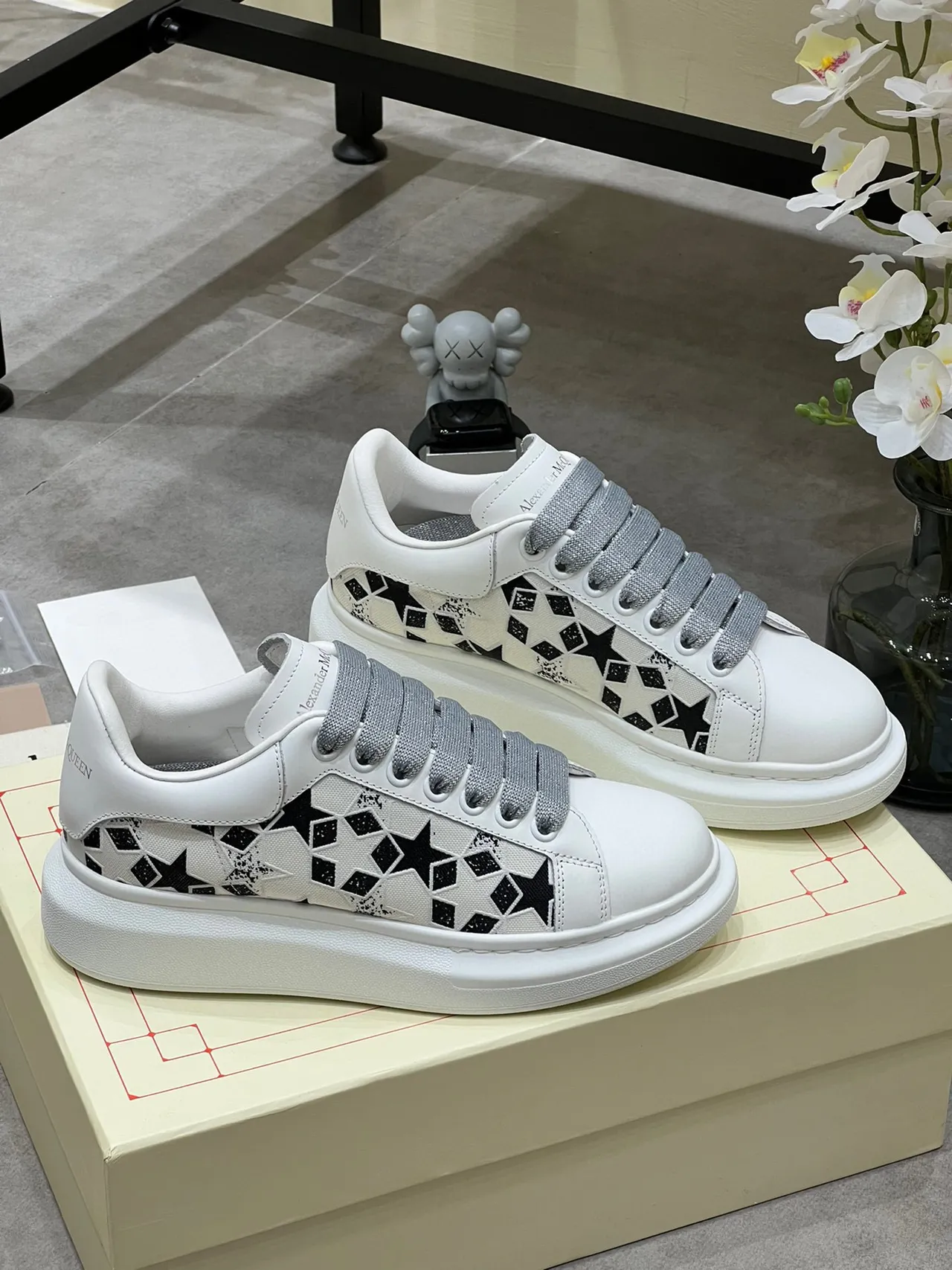 Alexander McQueen Oversized Sneaker White Black Star Perforated Lifestyle Sneakers 8