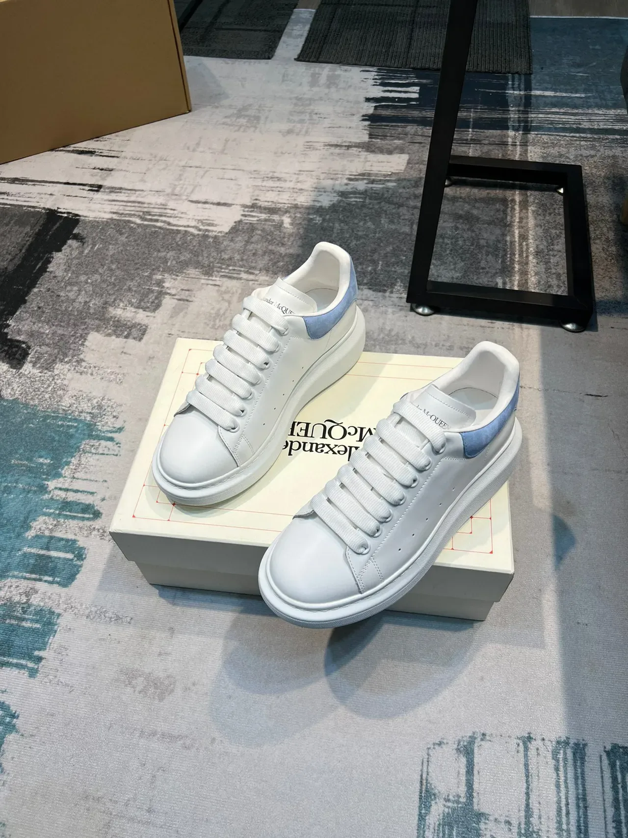 Alexander McQueen सफेद नीला Oversized प्लेटफॉर्म सोल चिकनी चमड़े का ऊपरी भाग लाइफस्टाइल स्नीकर 4