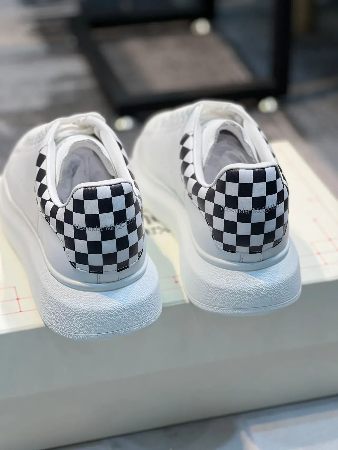 Alexander McQueen 白色 Checkerboard 鞋跟 Oversized Lifestyle Sneakers 2