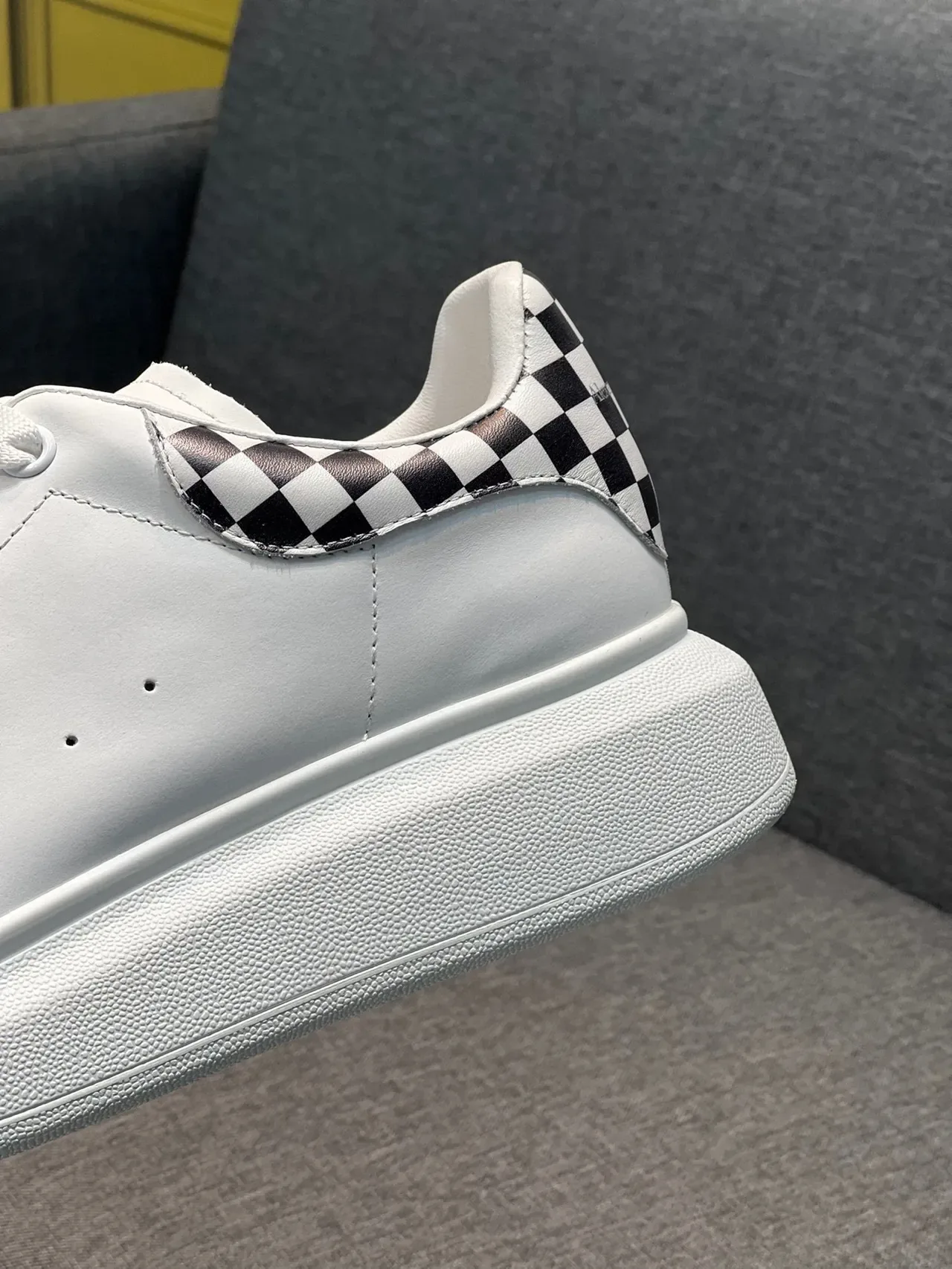 Alexander McQueen 白色 Checkerboard 鞋跟 Oversized Lifestyle Sneakers 8