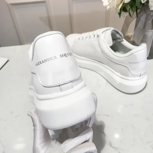 Alexander McQueen 超大号白色生活方式运动鞋 3