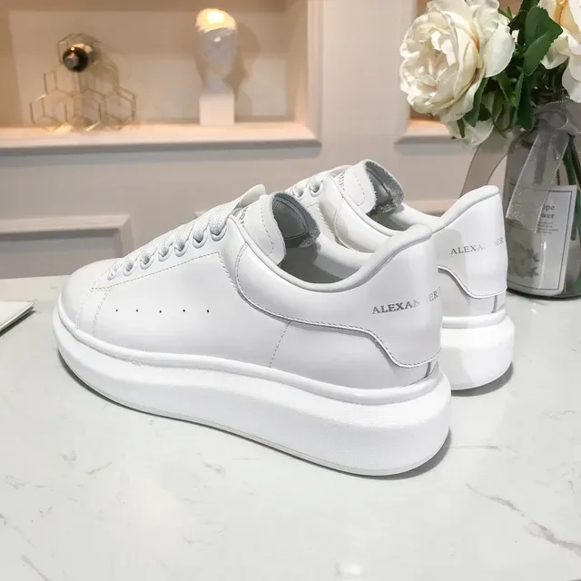 Alexander McQueen 超大号白色生活方式运动鞋 4