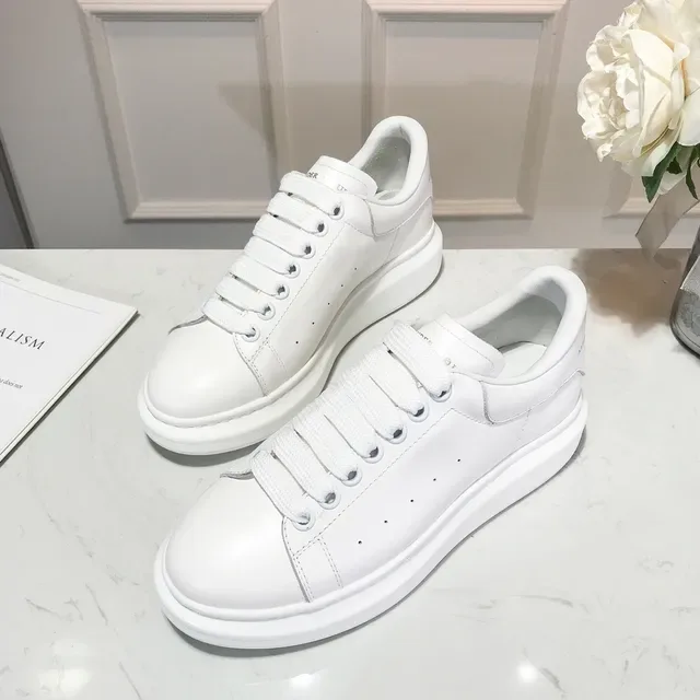 Alexander McQueen 超大号白色生活方式运动鞋 5