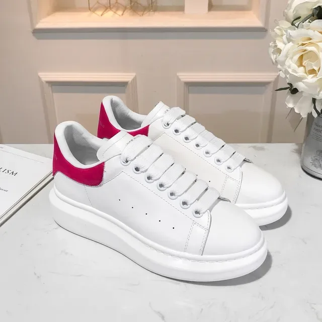 Alexander McQueen sneakers oversized semelle blanche rose upper cuir propre lifestyle sneakers 2