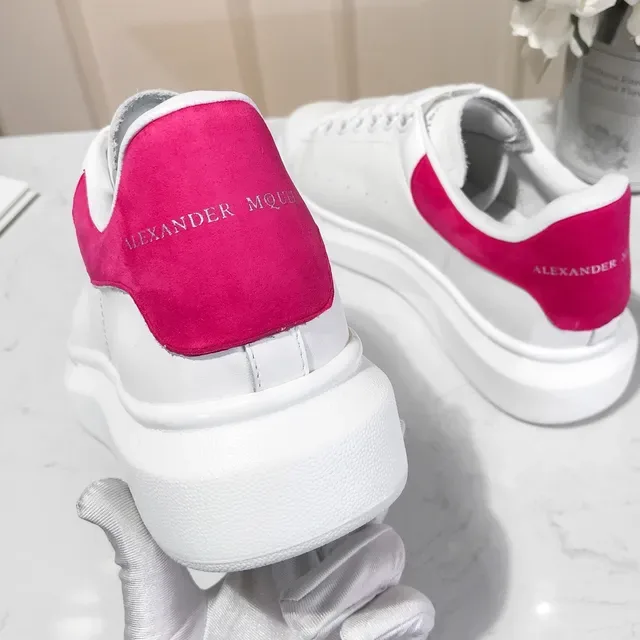 Alexander McQueen sneakers oversized semelle blanche rose upper cuir propre lifestyle sneakers 3